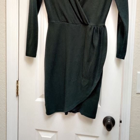 Loft Dress - Picture 3 of 8